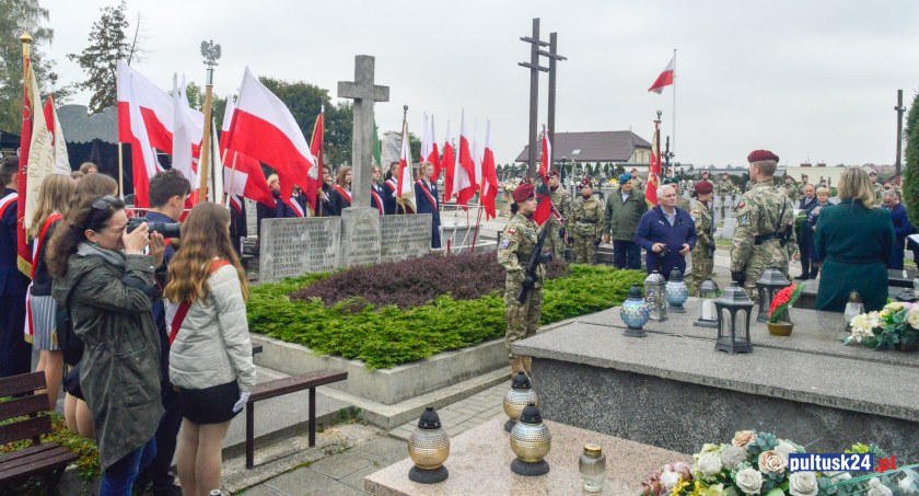 zdj. Krystian Parzychowski, uczeń Zespołu Szkół im. Bolesława Prusa w Pułtusku, odbywający praktykę zawodową w redakcji Pułtuskiej Gazety Powiatowej