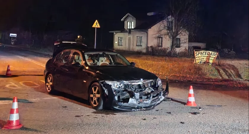 Fot. Kolizja dwóch aut osobowych w Klukowie/ źródło: Facebook OSP Świercze