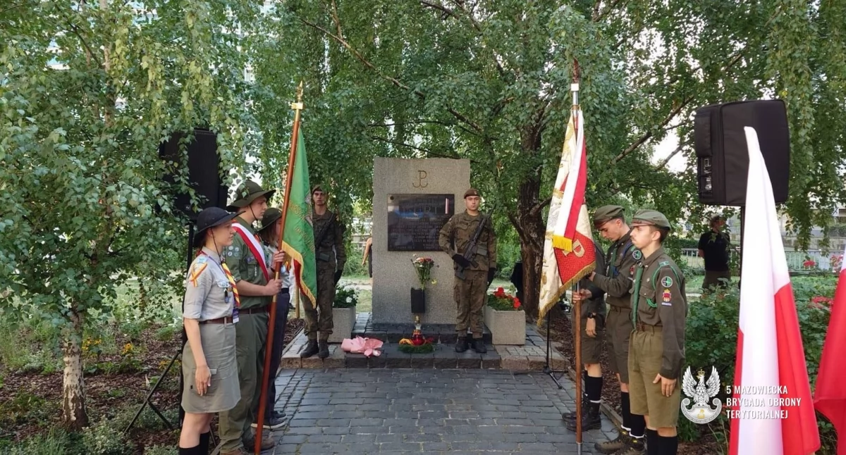 Historia, Żołnierze Mazowieckiej Brygady Obrony Terytorialnej oddali hołd Powstańcom Warszawskim - zdjęcie, fotografia