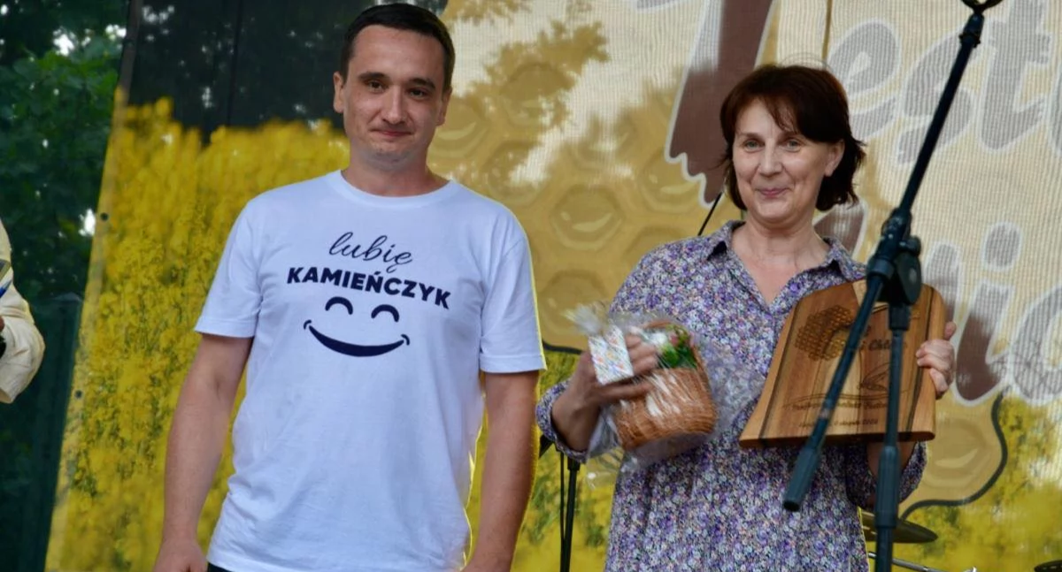 Na zdj. sołtys Kamieńczyka Adam Bodzan i Tatiana Szypulska z gminy Winnica. Fot. WDI24.pl 