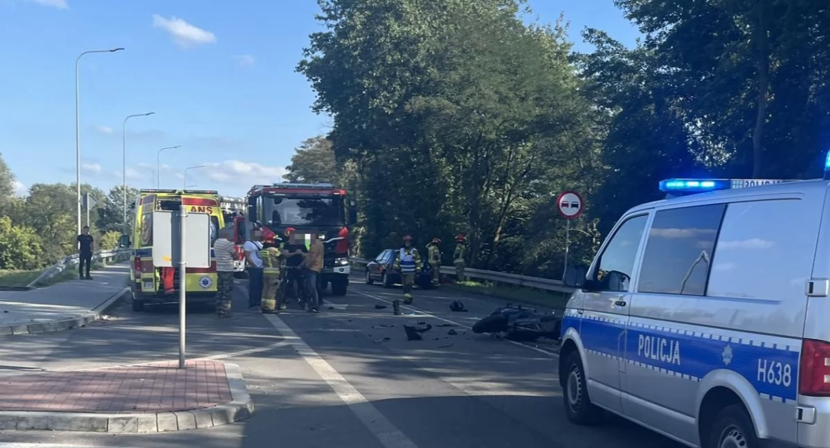 Wypadki, osoby poszkodowane wypadku moście wyszkowskim Droga zablokowana - zdjęcie, fotografia