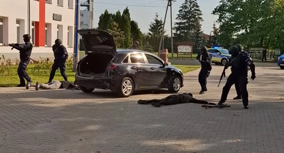 Edukacja, „Aktywny strzelec” kolejny dzień ćwiczeń razem Świerczach - zdjęcie, fotografia