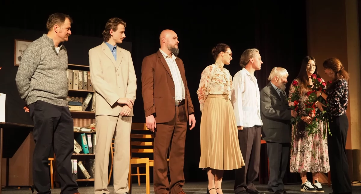 Teatr, Pułtuskie święto teatrów rozpoczęte niesamowitą „Degrengoladą” - zdjęcie, fotografia
