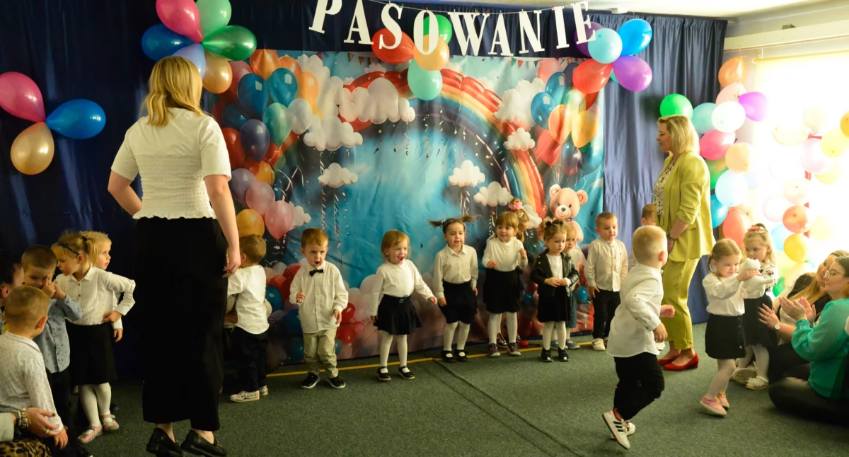 Edukacja inna, Pasowanie Wiewiórek - zdjęcie, fotografia