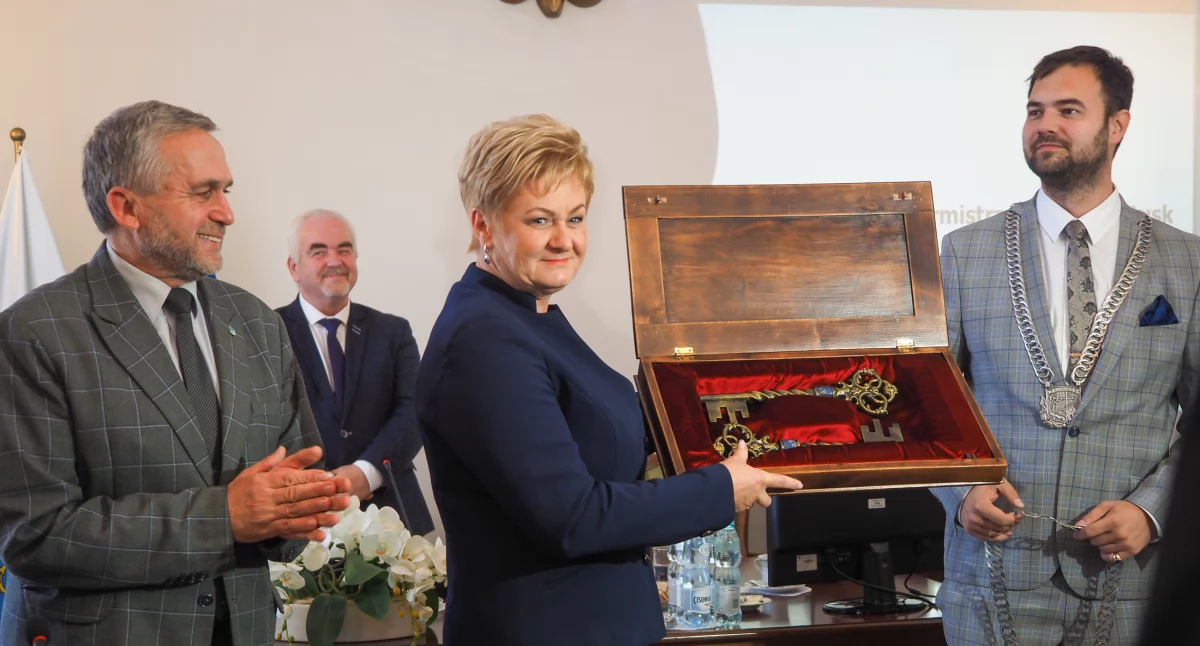 Samorząd , Ślubowanie Burmistrz Miasta Pułtusk Beaty Jóźwiak - zdjęcie, fotografia