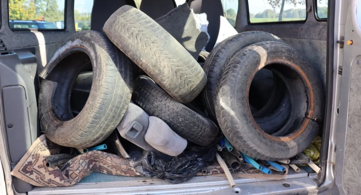 Gminy, Nielegalne wysypisko śmieci Sprawca poszukiwany - zdjęcie, fotografia