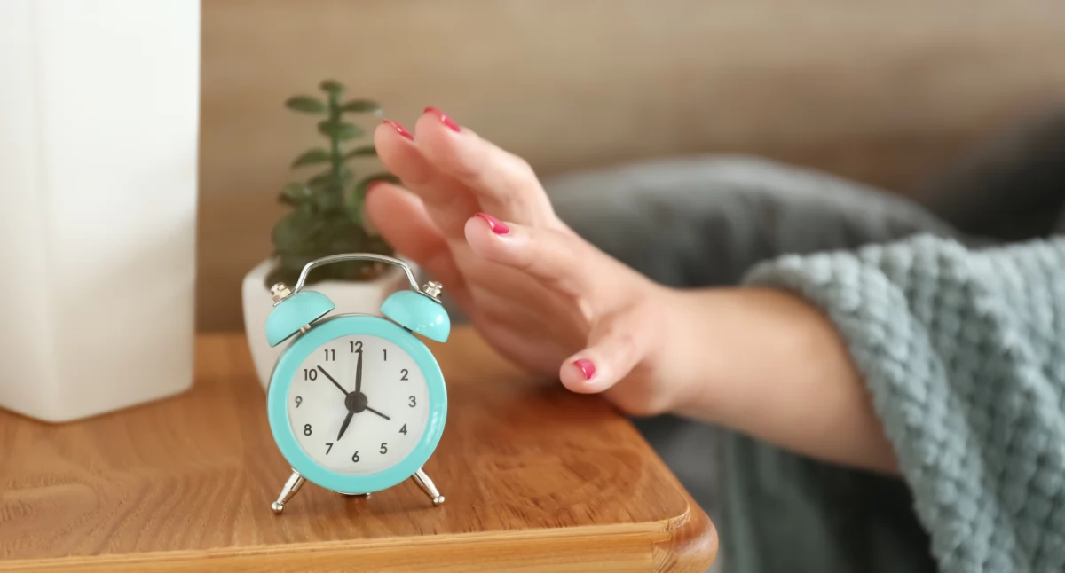 Społeczeństwo, weekend śpimy godzinę dłużej! - zdjęcie, fotografia