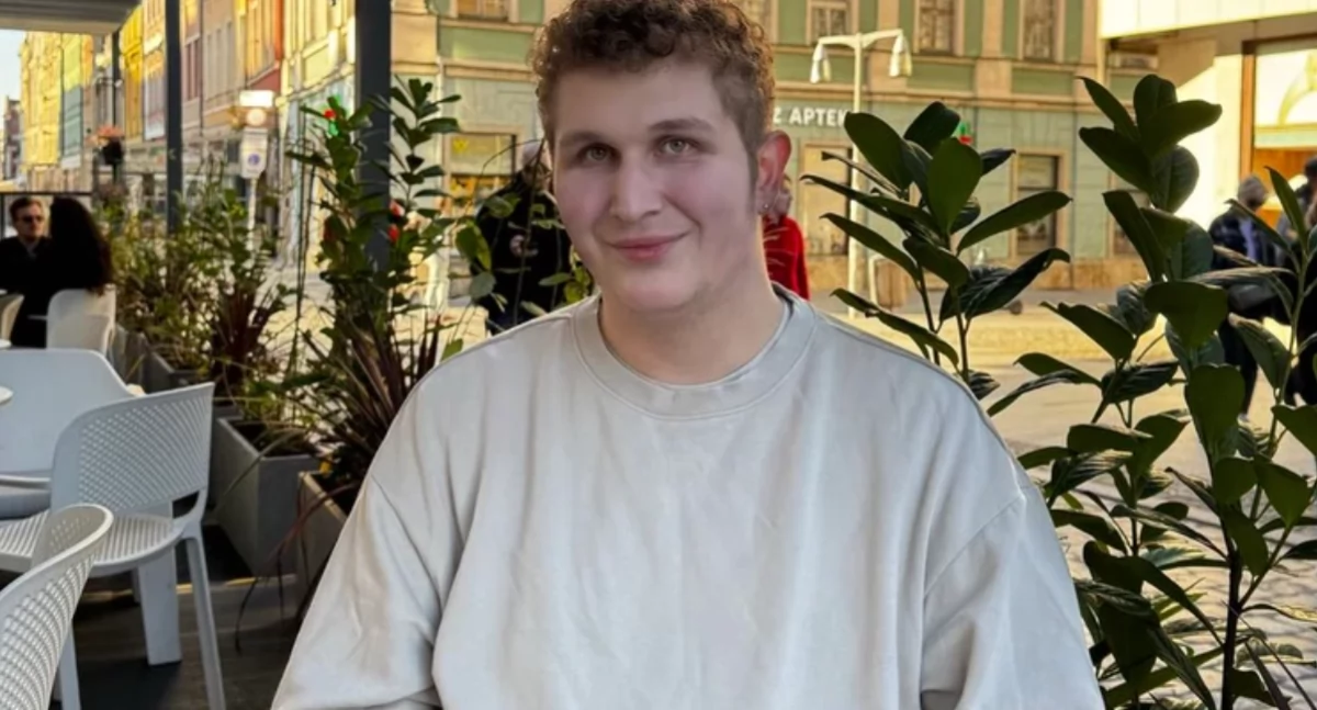 Zdrowie, Zachorował nastolatek miałem świadomości picie trzech litrów dziennie zrobi cukrzycę - zdjęcie, fotografia