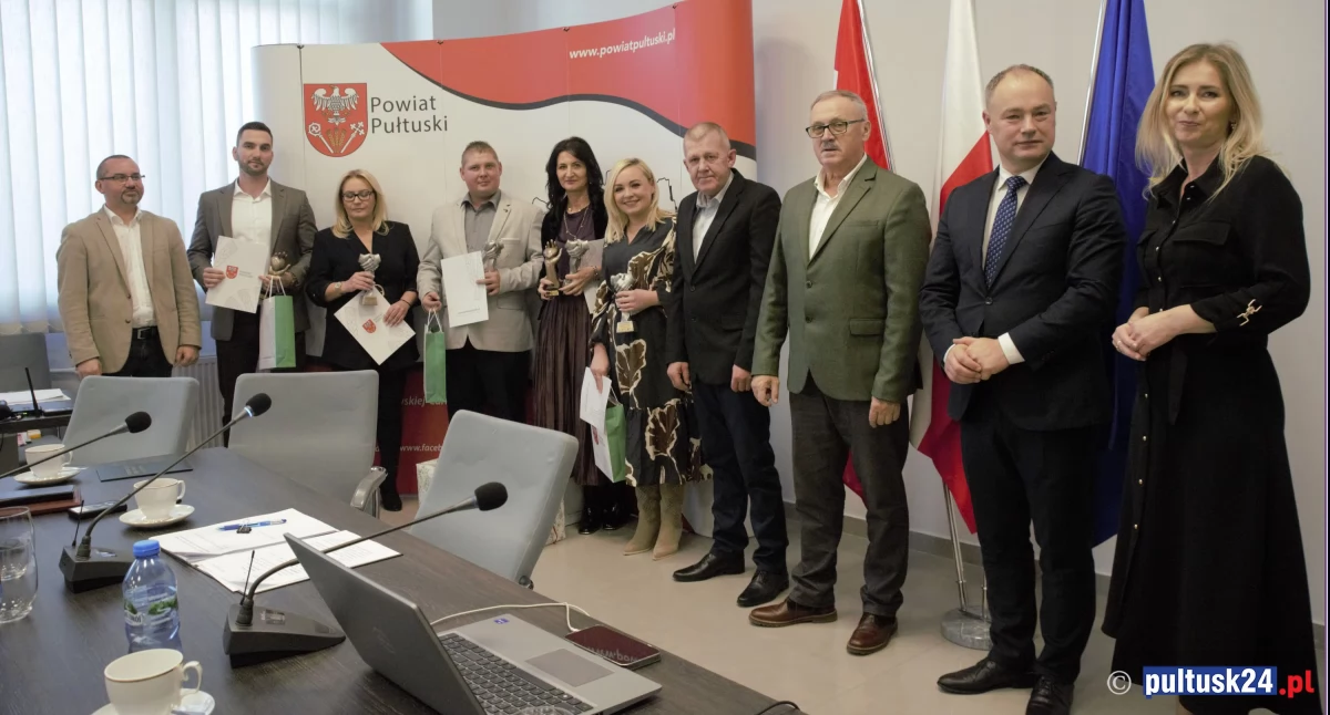 Konkursy , Laureaci Konkursu „Przyjazny Konsumentowi” uhonorowani - zdjęcie, fotografia
