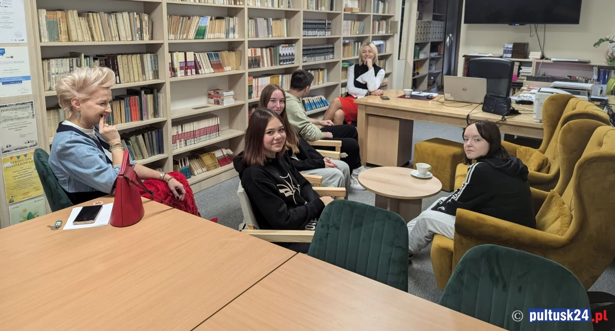 Edukacja, Spotkanie dziennikarzami Ruszek relacji Igora Iwaniuka - zdjęcie, fotografia