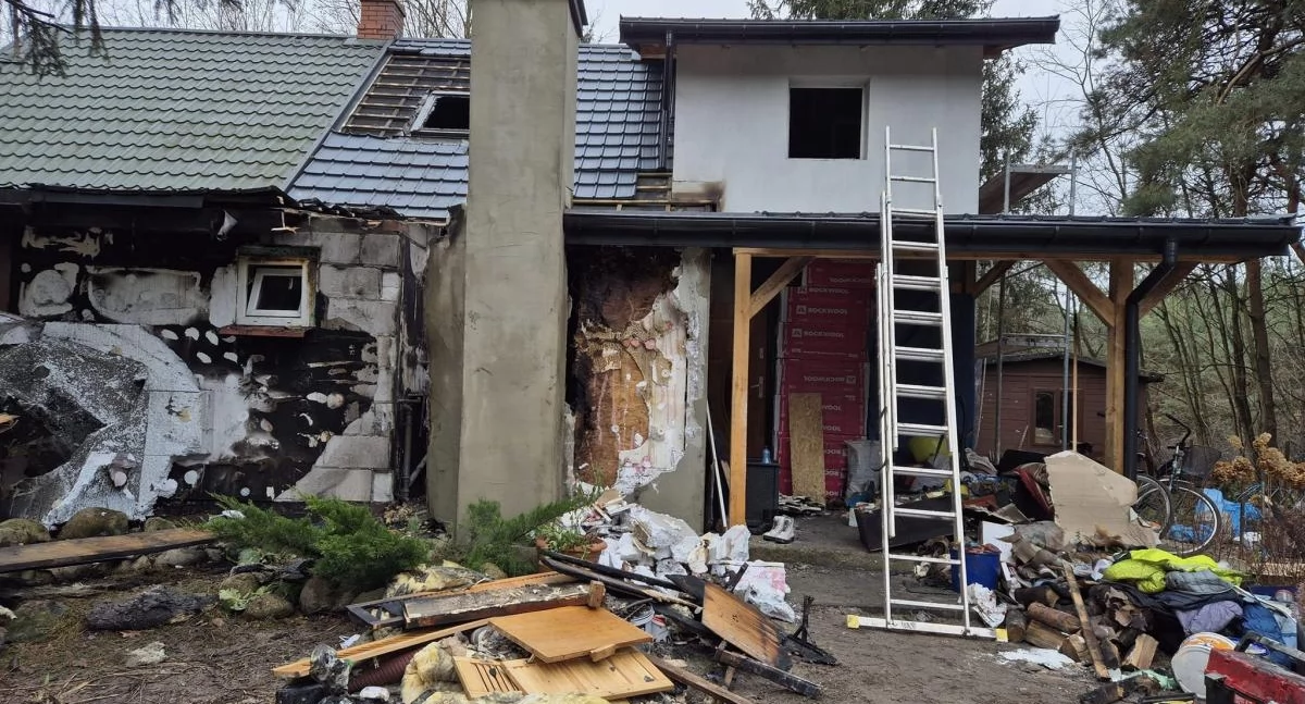 Społeczeństwo, stracili tatę Teraz spłonął - zdjęcie, fotografia