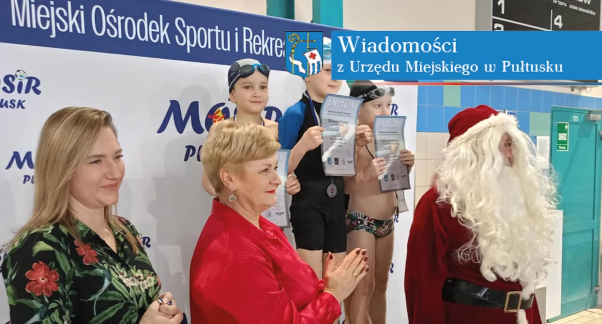 WIADOMOŚCI Z URZĘDU MIEJSKIEGO W PUŁTUSKU, Mikołajkowe zawody pływackie - zdjęcie, fotografia