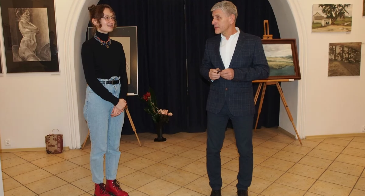 Wystawy, Rewelacyjna wystawa pułtuszczanki Sylwii Regulskiej MCKiS - zdjęcie, fotografia