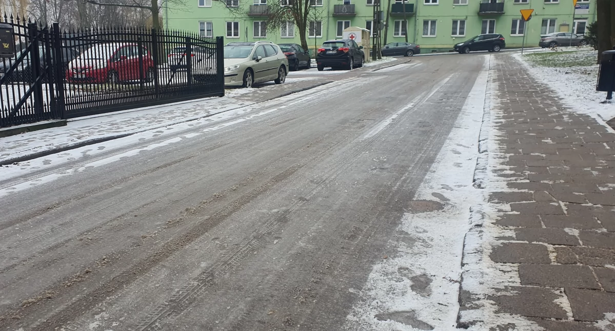WIADOMOŚCI ZE STAROSTWA POWIATOWEGO, Centralne Biuro Prognoz Meteorologicznych Wydział Warszawie prognozuje oblodzenie - zdjęcie, fotografia