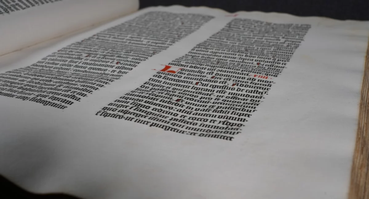 fot. Muzeum Narodowe w Warszawie/ https://www.mnw.art.pl/wystawy/biblia-gutenberga-z-pelplina,266.html