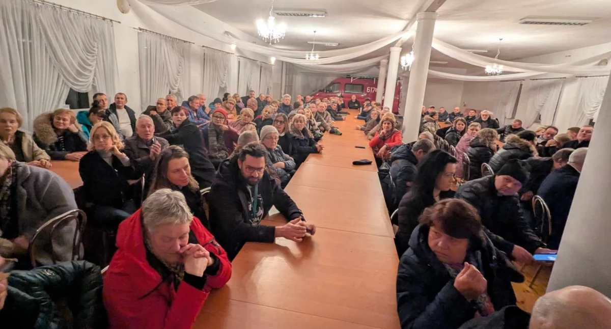 Społeczeństwo, Problem Chmielewie został wstrzymany Spotkanie sprawie niechcianej inwestycji - zdjęcie, fotografia