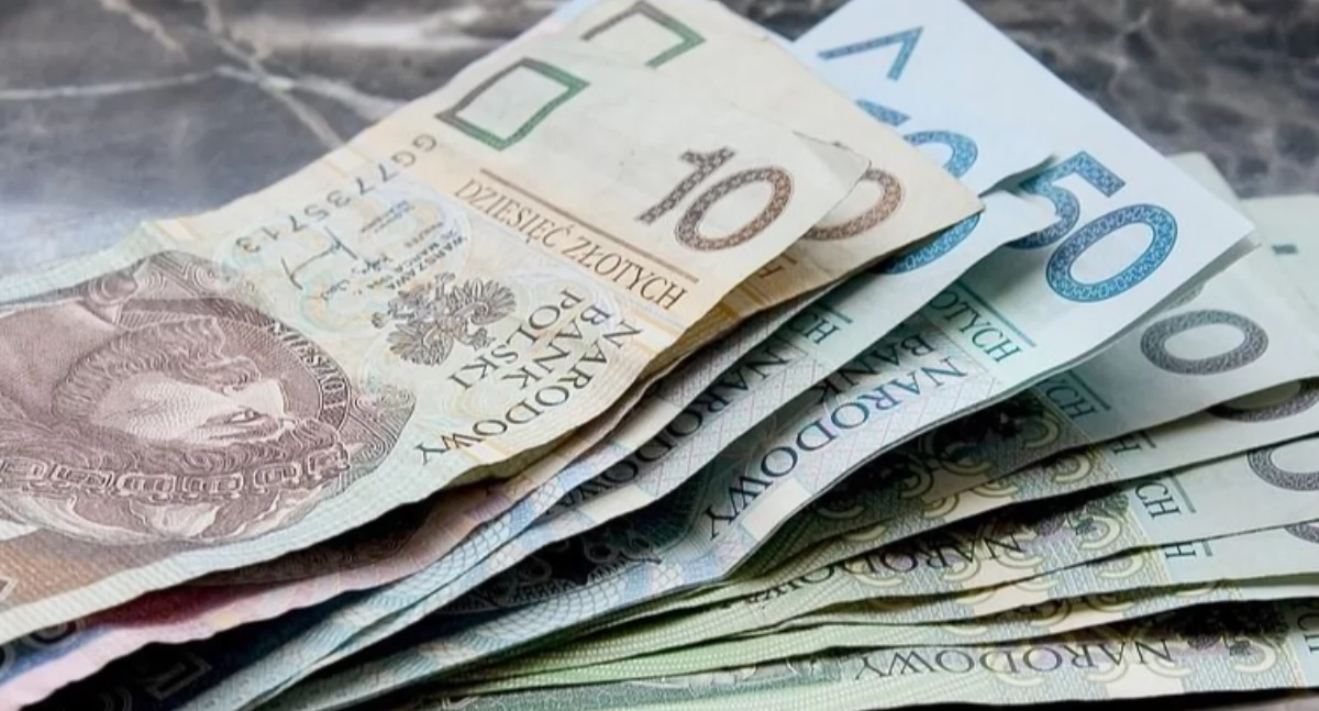 Finanse, Terminarz wypłat zwaloryzowanych świadczeń Niektórzy emeryci renciści otrzymają wcześniej - zdjęcie, fotografia