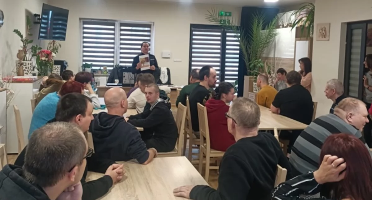 Policja, Ważne spotkanie seniorów - zdjęcie, fotografia