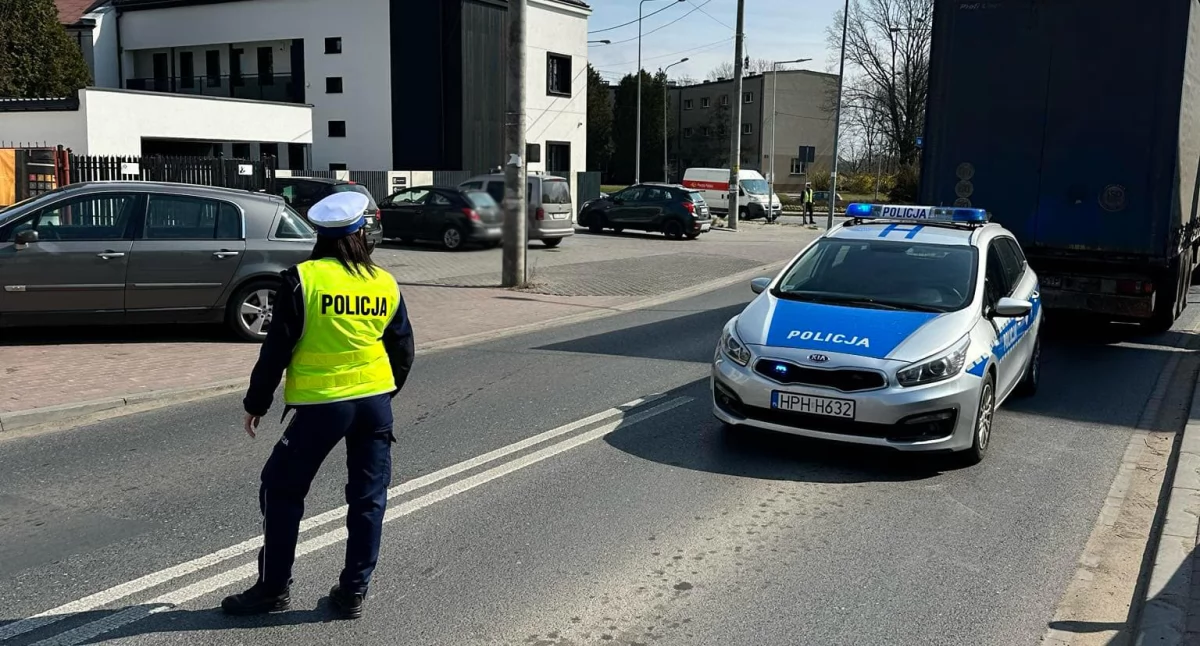 Policja, Uwaga kierowcy! Utrudnienia ruchu - zdjęcie, fotografia