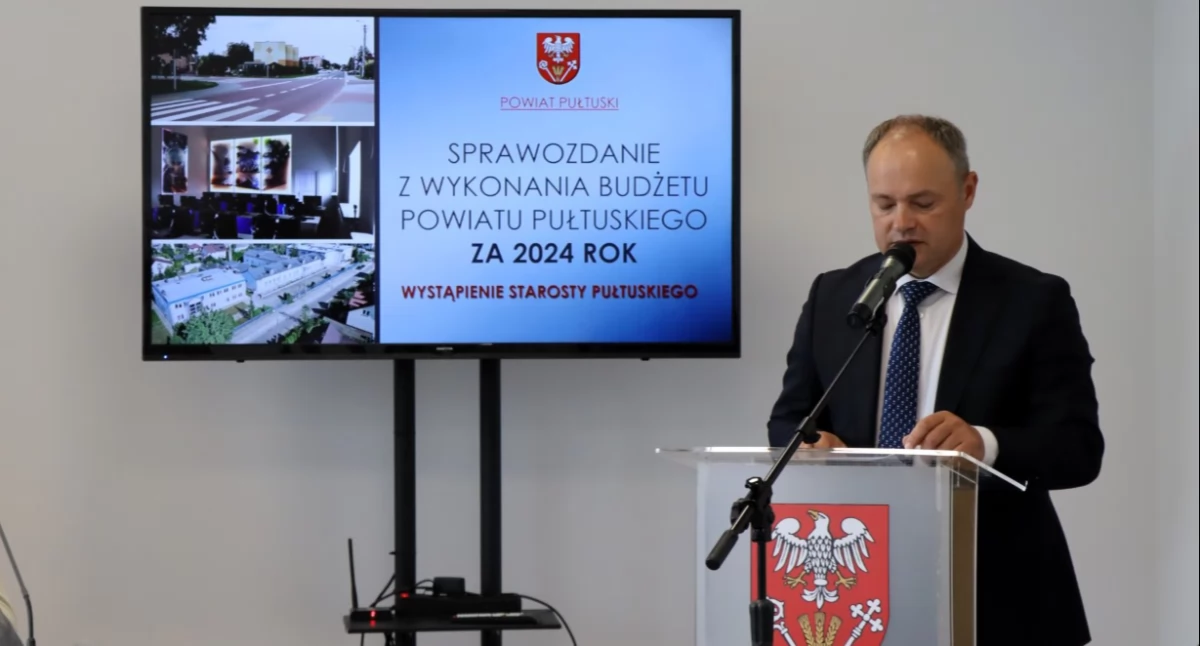 WIADOMOŚCI ZE STAROSTWA POWIATOWEGO, Wotum zaufania absolutorium Zarządu Powiatu Pułtusku	 - zdjęcie, fotografia