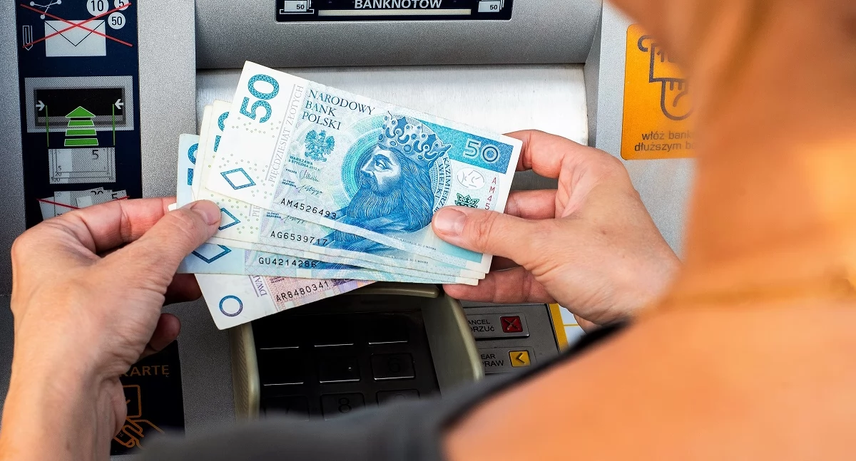 Finanse, Uwaga oszustwo! Przestępcy namawiają składania „reklamacji” bankach - zdjęcie, fotografia