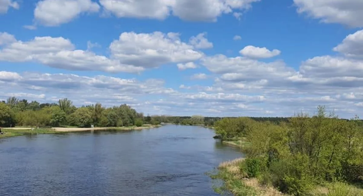 Społeczeństwo, Przydatna Nieprzydatna pułtuskim kąpielisku - zdjęcie, fotografia
