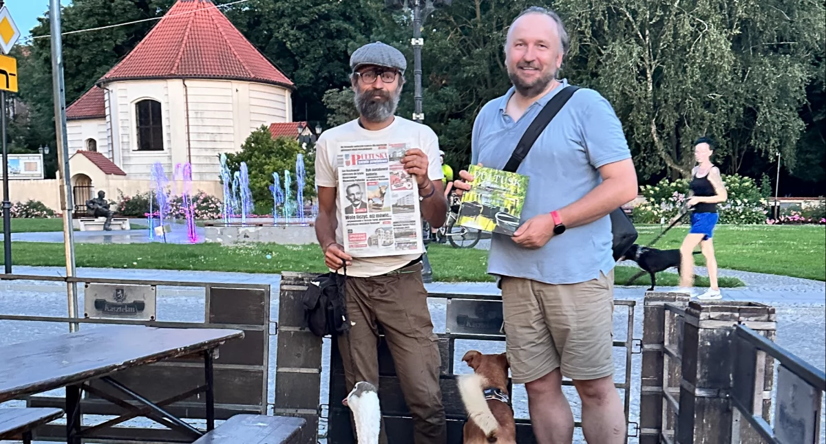 Społeczeństwo, Byliśmy ogródku witaliśmy gąską - zdjęcie, fotografia