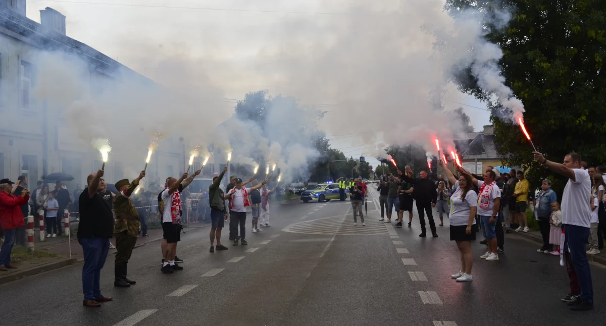 Wydarzenia, Żeby Pułtusk zapomniał… Dzieci Bramy Kościuszki rocznicę wybuchu Powstania Warszawskiego - zdjęcie, fotografia