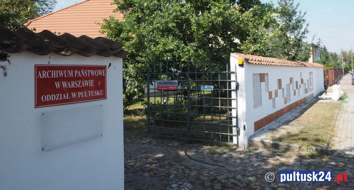 Miasto, pułtuskim archiwum powstaje ceramiczna mozaika Najważniejesze razie owiane tajemnicą - zdjęcie, fotografia