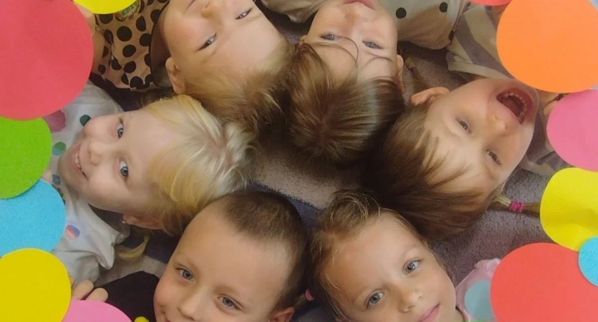 Edukacja, Mała kropka może przynieść wielkie zmiany Dzień Kropki Przedszkolu Miejskim - zdjęcie, fotografia