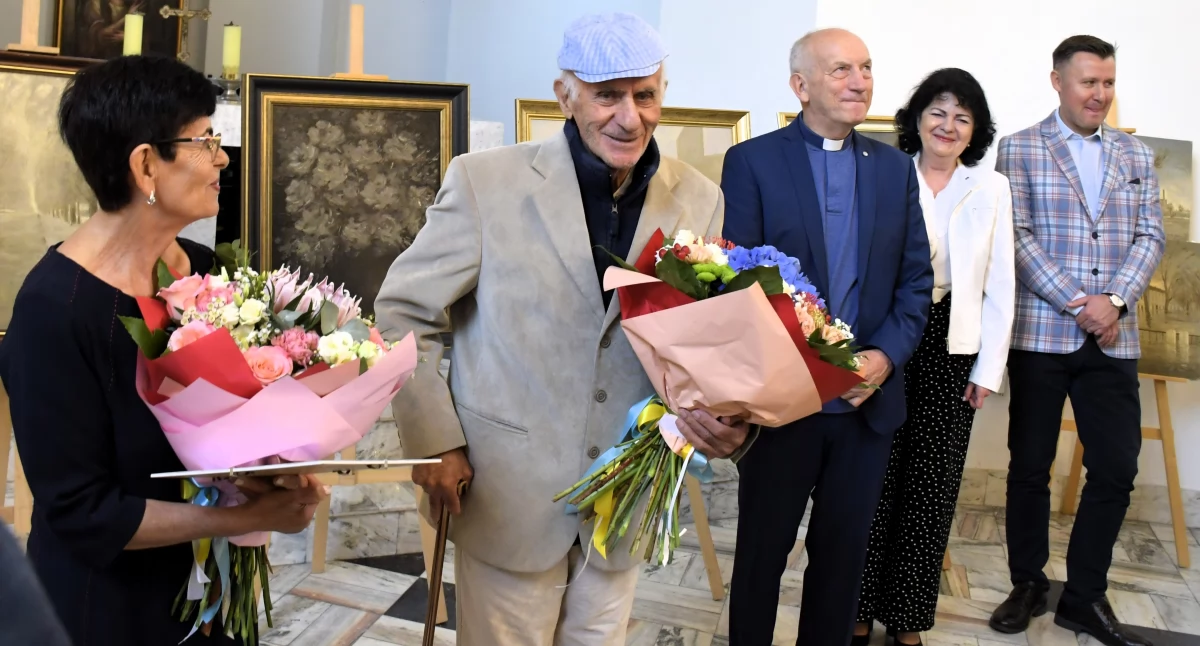 Kultura, malowane sztuką Wystawa malarstwa Georgija Asłanjana znakomitego artysty pochodzenia ormiańskiego - zdjęcie, fotografia