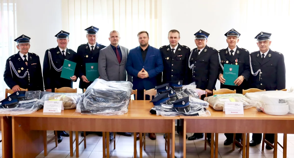 Straż Pożarna, wyposażenie strażaków gminy - zdjęcie, fotografia