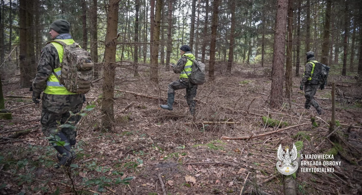 Wojsko, Akcja poszukiwawcza sąsiadów Różanie - zdjęcie, fotografia