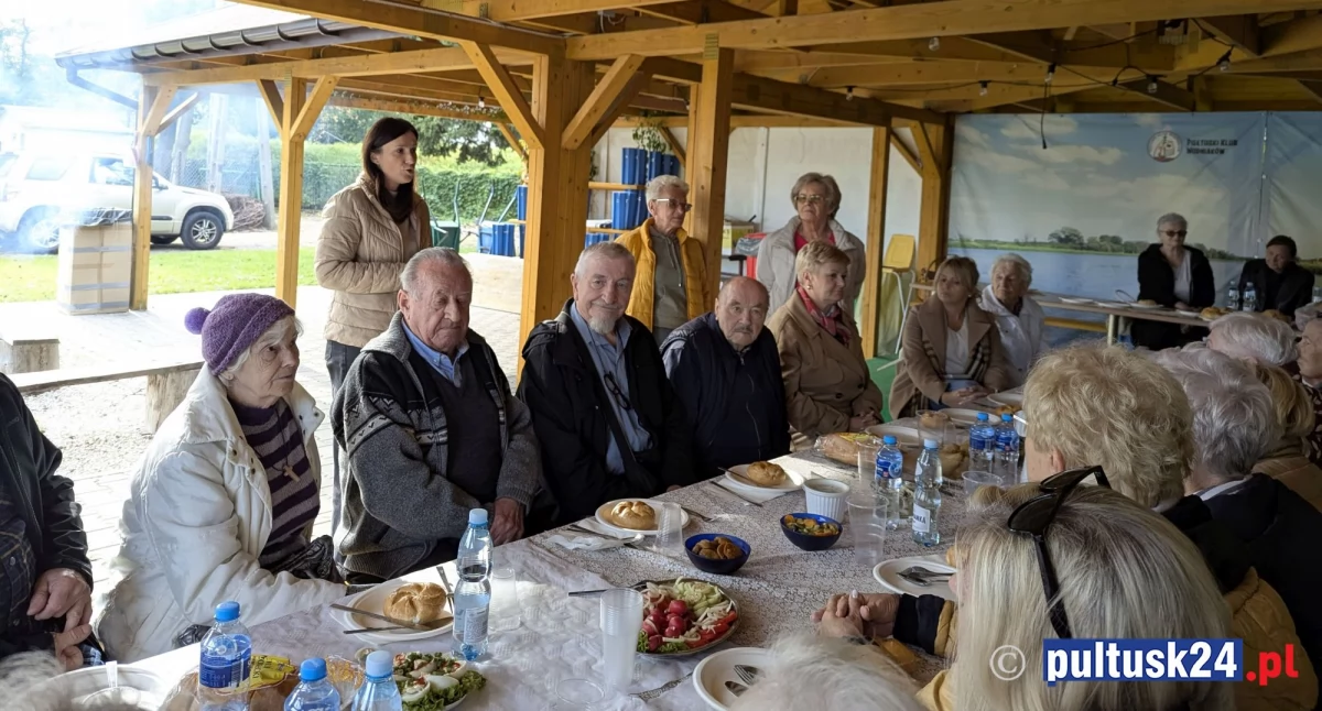 Społeczeństwo, Pierwsze spotkanie integracyjne Pułtuskiego Stowarzyszenia „Seniorzy Seniorom” - zdjęcie, fotografia