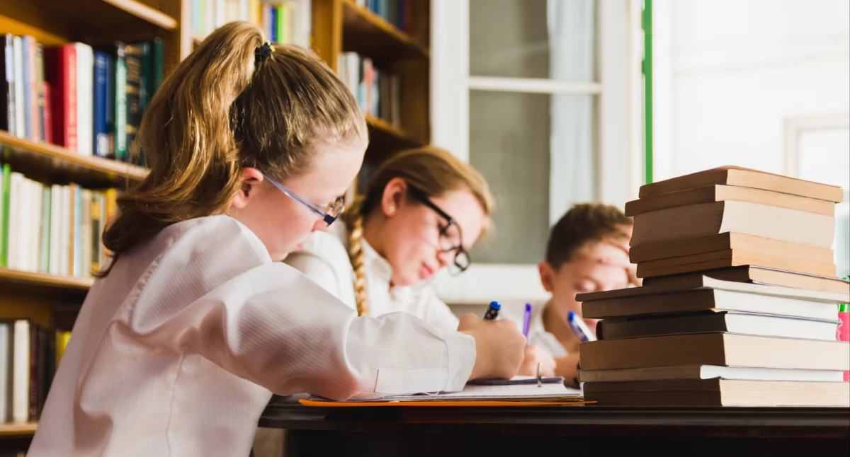 Edukacja inna, Polska szkoła liczbach wygląda edukacja szkolnym 2024/2025 - zdjęcie, fotografia