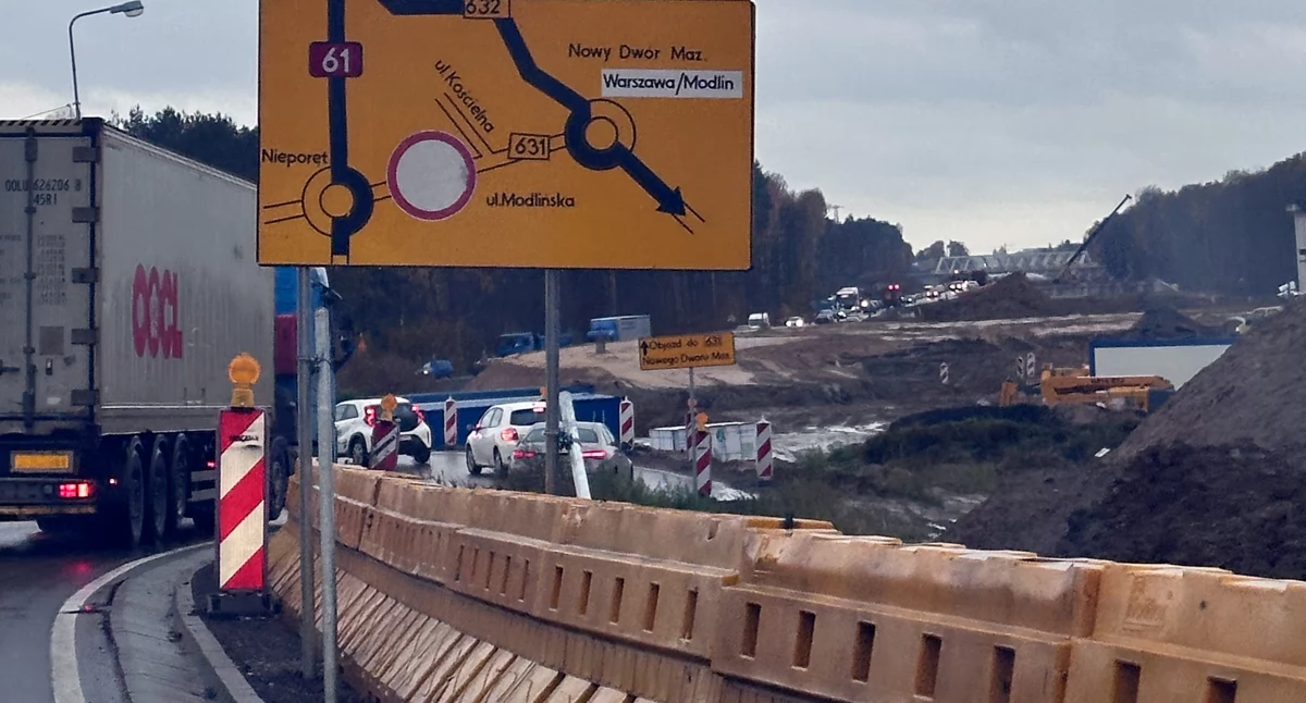 Społeczeństwo, proszę bardzo dobre połączenie - zdjęcie, fotografia