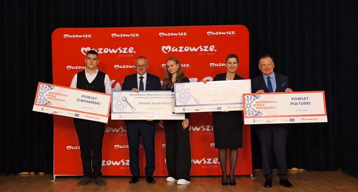 WIADOMOŚCI ZE STAROSTWA POWIATOWEGO, Mazowiecka szkoła przyszłości Zawodowe Mazowsze przyszłości innowacyjne kształcenie zawodowe Powiecie Pułtuskim - zdjęcie, fotografia