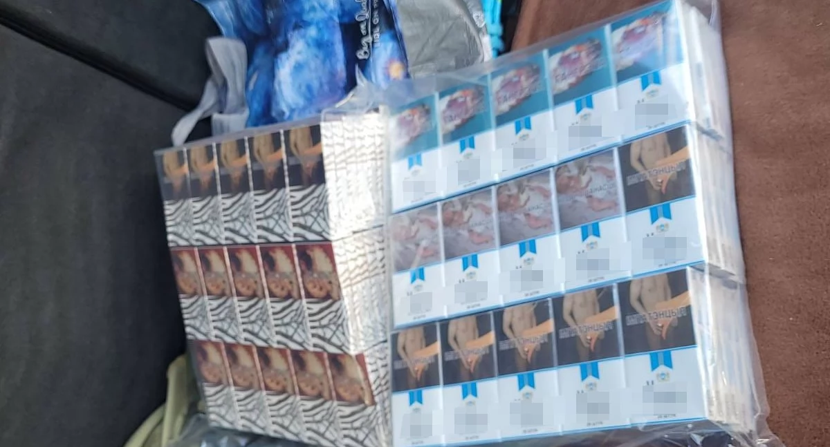 Policja, Sukces mazowieckiej Policji walce nielegalnym tytoniem przechwycono ponad pół miliona papierosów przemytu - zdjęcie, fotografia