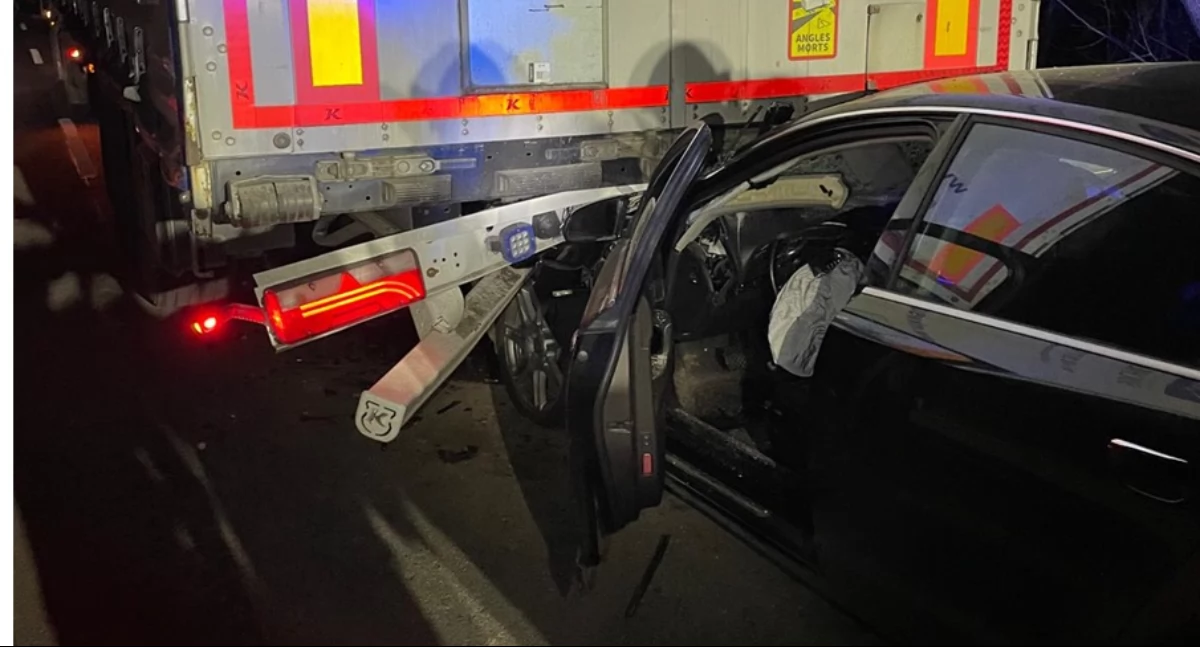 Kierowca z trzema promilami w organizmie wjechał w ciężarówkę pod Pułtuskiem – grozi mu 5 lat więzienia