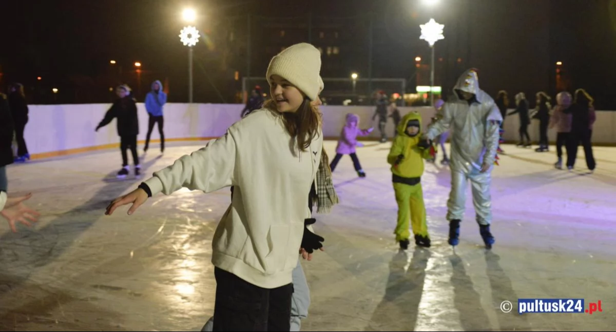 Fot. archiwum Pultusk24.pl. Otwarcie lodowiska w 2023 roku