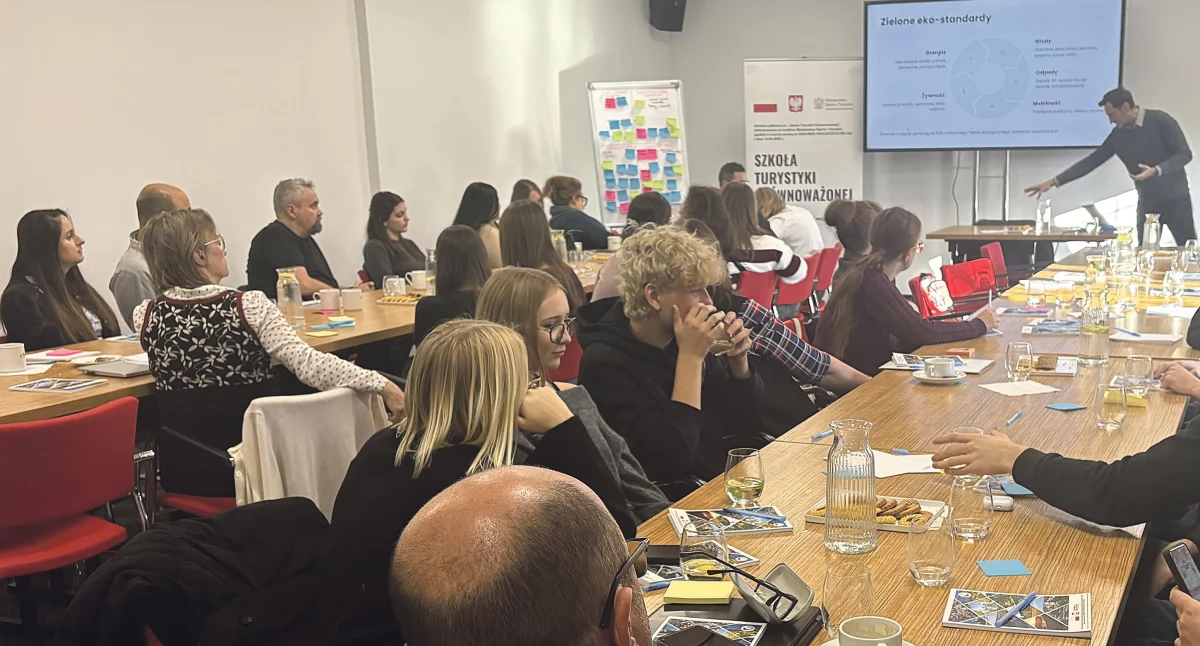 Artykuł zewnętrzny, Chcesz rozwinąć turystykę bezpłatne poradniki czekają! - zdjęcie, fotografia