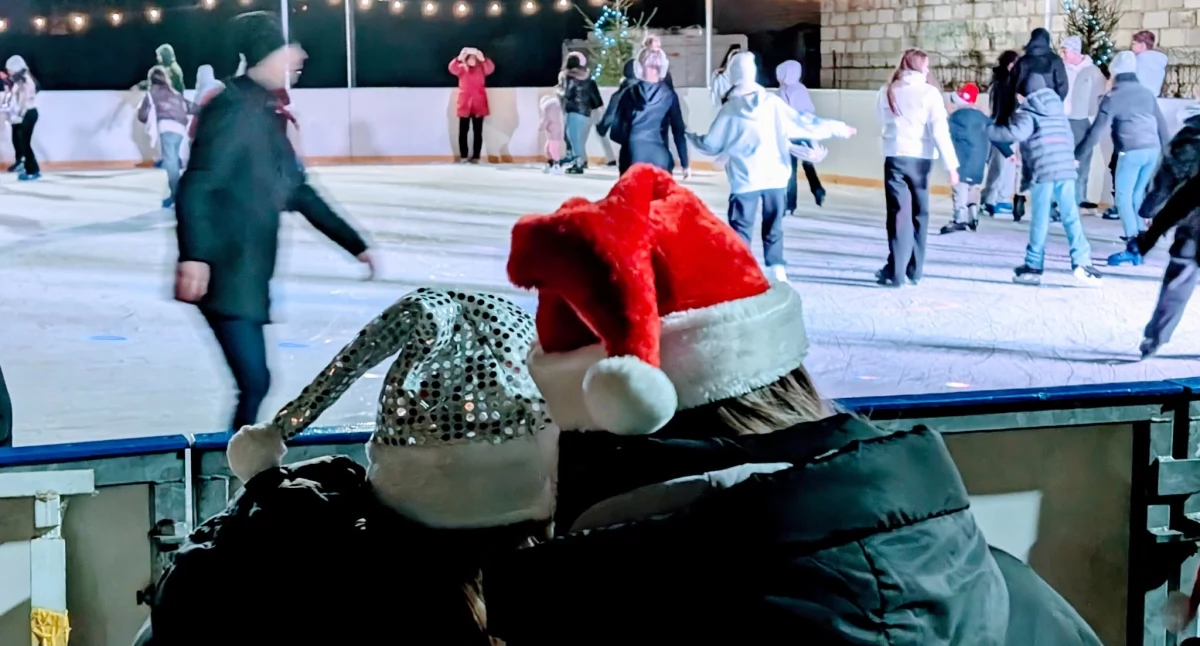 Wydarzenia, Gorąca herbatka korzenne ciasteczka prezenty lodowisko otwarte! - zdjęcie, fotografia