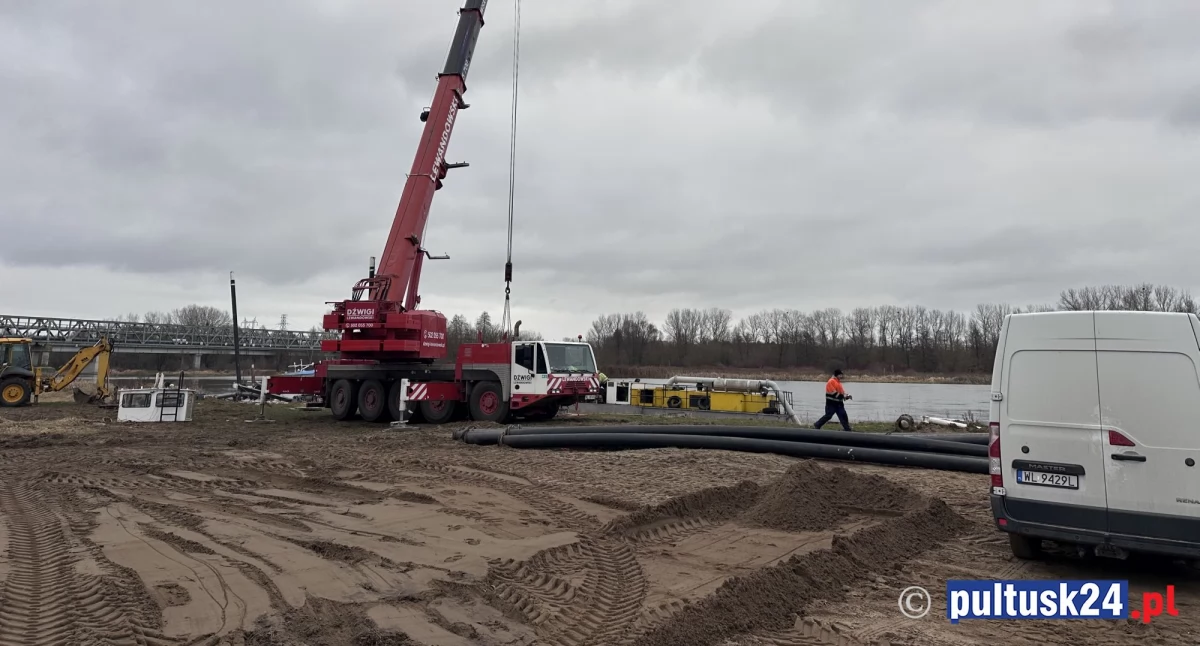 Miasto, dzieje Narwi okolicach mostu drogowego - zdjęcie, fotografia