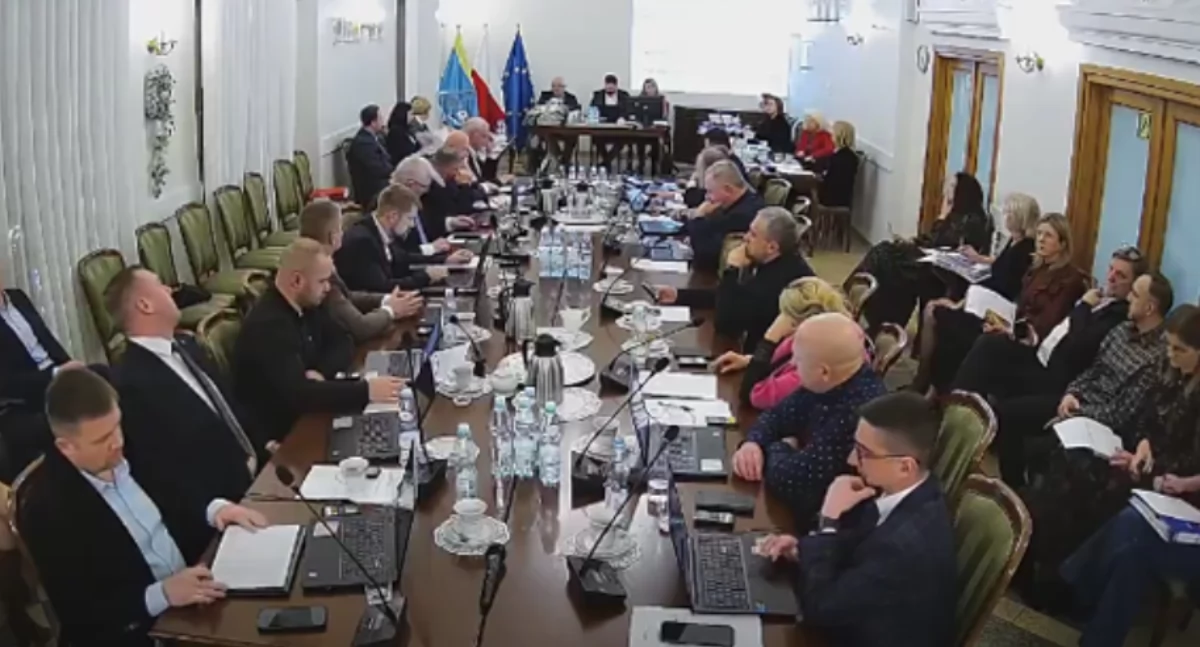 Samorząd , Budżet zgody choć nadwagą! - zdjęcie, fotografia