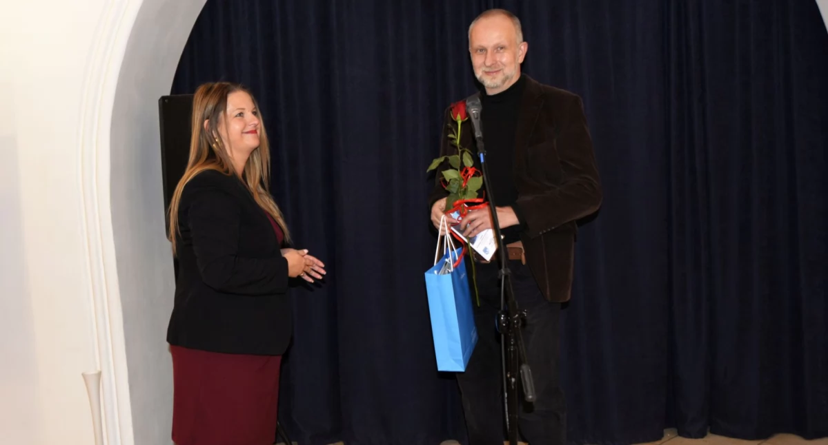 Wystawy, Wernisaż wystawy Tomasza Cieślika Pułtusku „Wyspa Labiryntu” - zdjęcie, fotografia