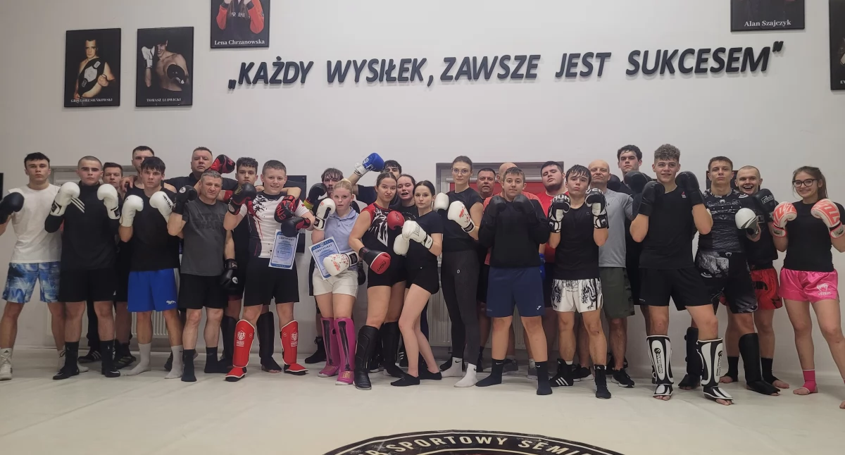 Sporty walki, Egzaminacyjny sprawdzian Semiramida - zdjęcie, fotografia