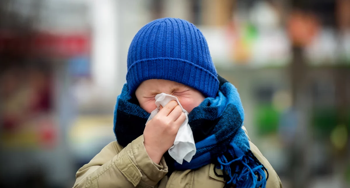 Zdrowie, Wirusowy szturm gabinety pediatryczne Grypa COVID atakują całe rodziny  - zdjęcie, fotografia