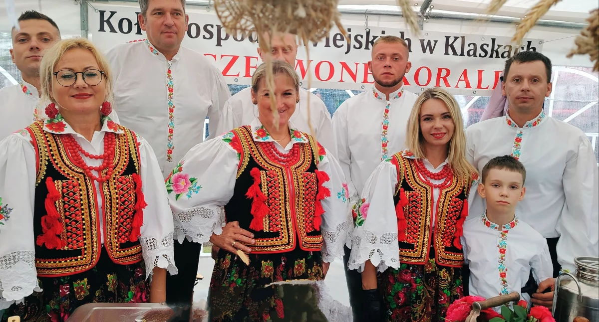 W aktualnym numerze PGP, kręci! tradycji energii kobiet powiatu pułtuskiego - zdjęcie, fotografia