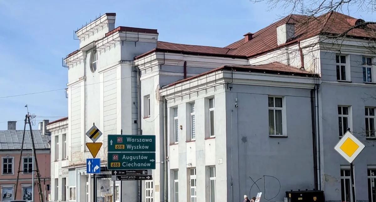 Miasto, Umowa projekt remontu przebudowy budynku MCKiS podpisana - zdjęcie, fotografia