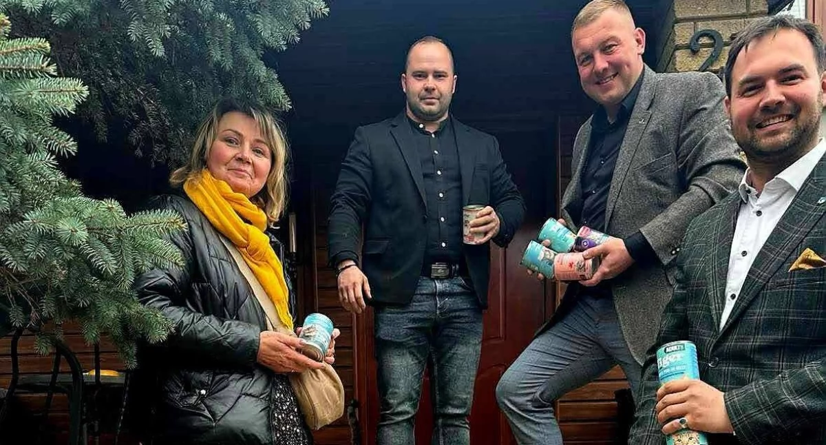 Pomoc, Radni stowarzyszenia „Pan Kot” - zdjęcie, fotografia